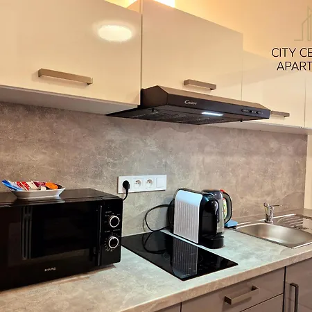 Center - Moderna Rimske Namesti Vi *