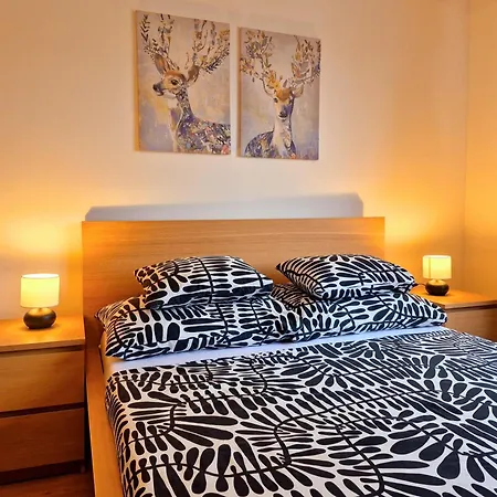 Apartment Center - Moderna Rimske Namesti Vi